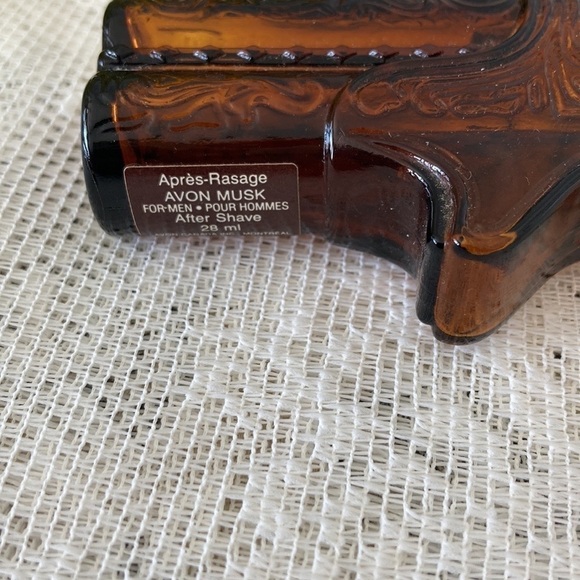 Vintage Avon Pistol Shape Cologne Bottle. Wonderful vintage shape/empty/no box - Picture 5 of 5